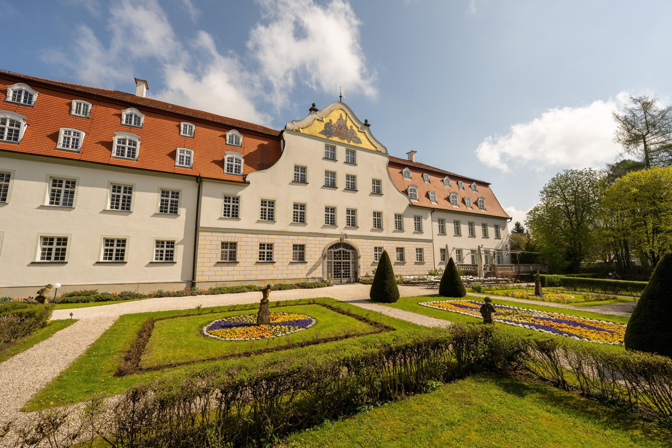 Schloss 라우트라흐 외부 사진